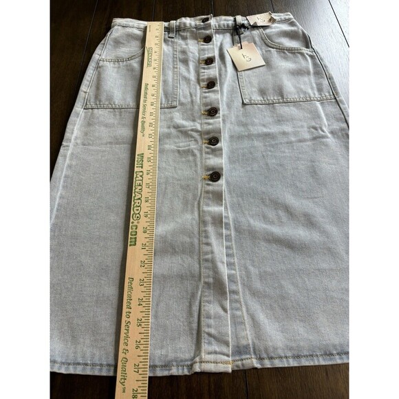 Happily Grey Button Midi Denim Skirt Patch Pockets Size 11 / 29 NWT! - Picture 4 of 6